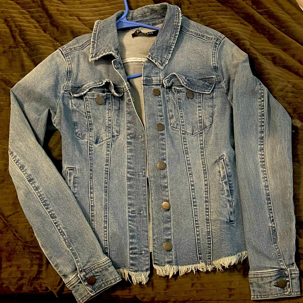 Max jeans Jean jacket size small.